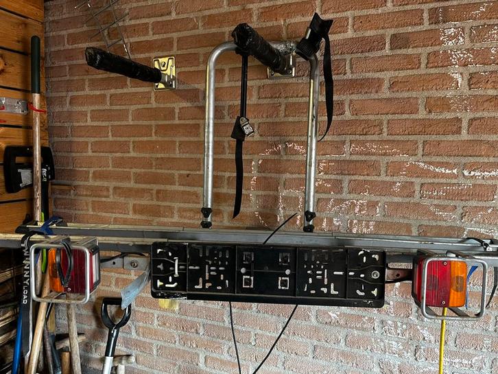 Gebruikte trekhaak fietsendrager voor 2 fietsen, Auto diversen, Fietsendragers, Gebruikt, Trekhaakdrager, 2 fietsen, Ophalen