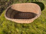 Grote ovale rieten/wilgentenen mand, Huis en Inrichting, Woonaccessoires | Schalen en Manden, Ophalen, Mand, Zo goed als nieuw