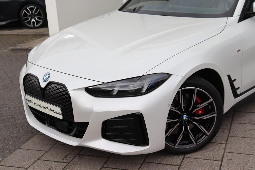 BMW i4 eDrive40 High Executive M Sport / Adaptieve LED / Par, Auto's, BMW, Achterwielaandrijving, Zwart, Met garantie (alle), 83 kWh