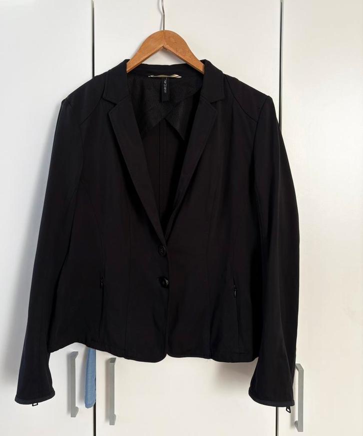 Jasje van Marccain Marc cain, Kleding | Dames, Jasjes, Kostuums en Pakken, Zo goed als nieuw, Jasje, Maat 42/44 (L), Zwart, Ophalen of Verzenden