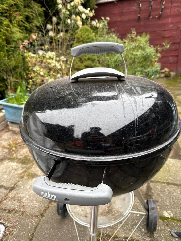 Weber houtskoolbarbecue, Tuin en Terras, Houtskoolbarbecues, Ophalen, Gebruikt, Met accessoires