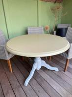 Charmante rionde houten tafel met bolpoot., Huis en Inrichting, Ophalen, Gebruikt, 75 cm of meer, 60 cm of meer