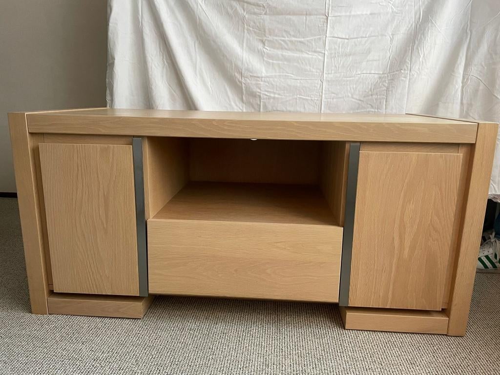 TV meubel of lage kast Massief Eiken, Ophalen, 100 tot 150 cm, Eikenhout, Zo goed als nieuw