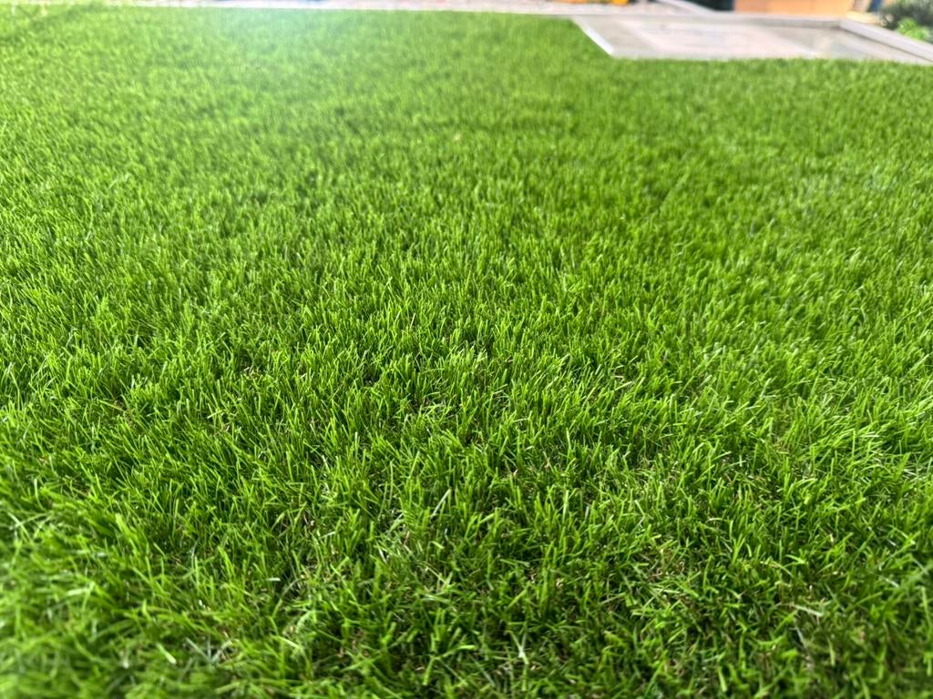 Kunstgras Lux Gano 40mm met Mosdraad! €27.95,- per m2!, Tuin en Terras, Gras en Kunstgras, Kunstgras, Stuntgras, Nieuw, Ophalen of Verzenden