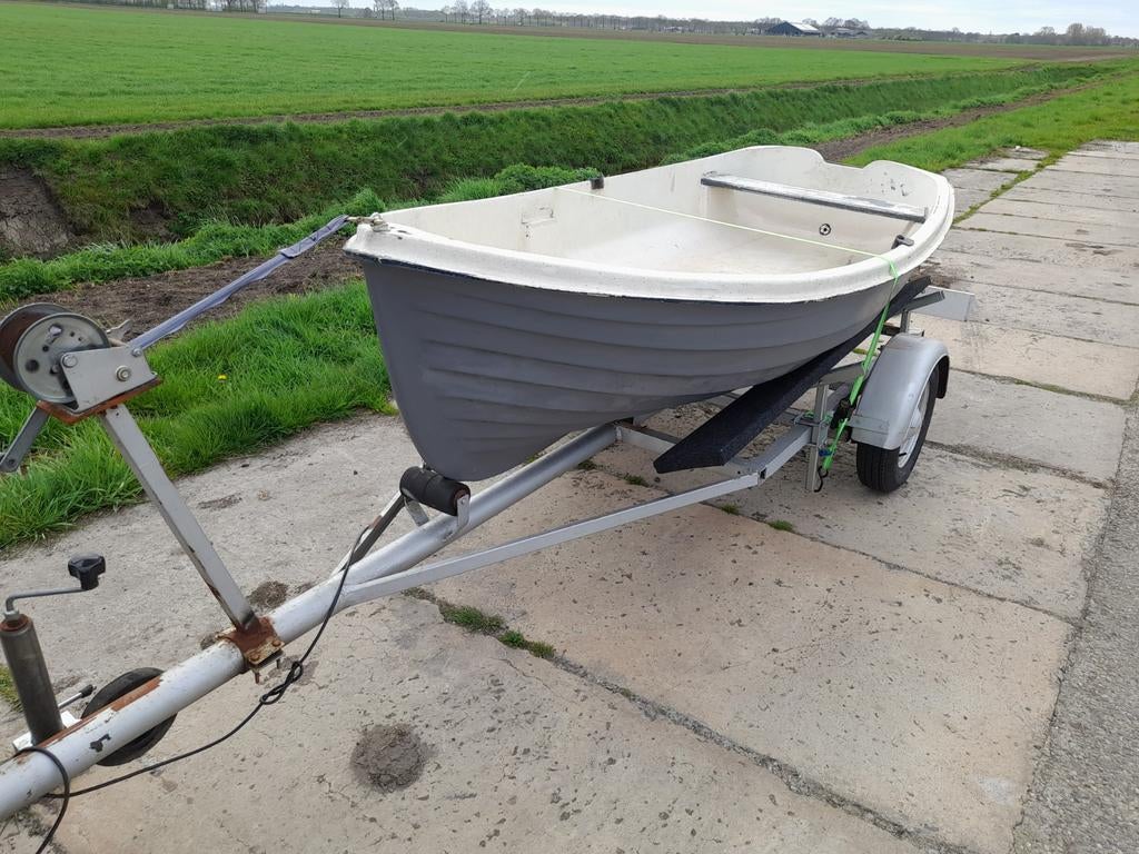 Trailer en polyester opknap bootje, Ophalen of Verzenden, Gebruikt, Overige typen