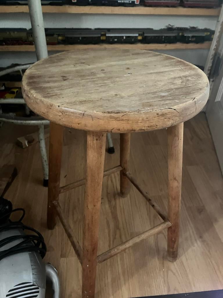 Robuust houten keukenkrukjes 2st, Ophalen, Gebruikt, Hout