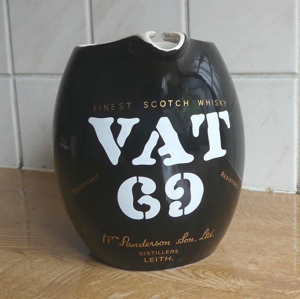 VAT 69 Scotch whisky waterkan whiskeykan Wade zwart groot, Ophalen of Verzenden, Gebruikt, Gebruiksvoorwerp