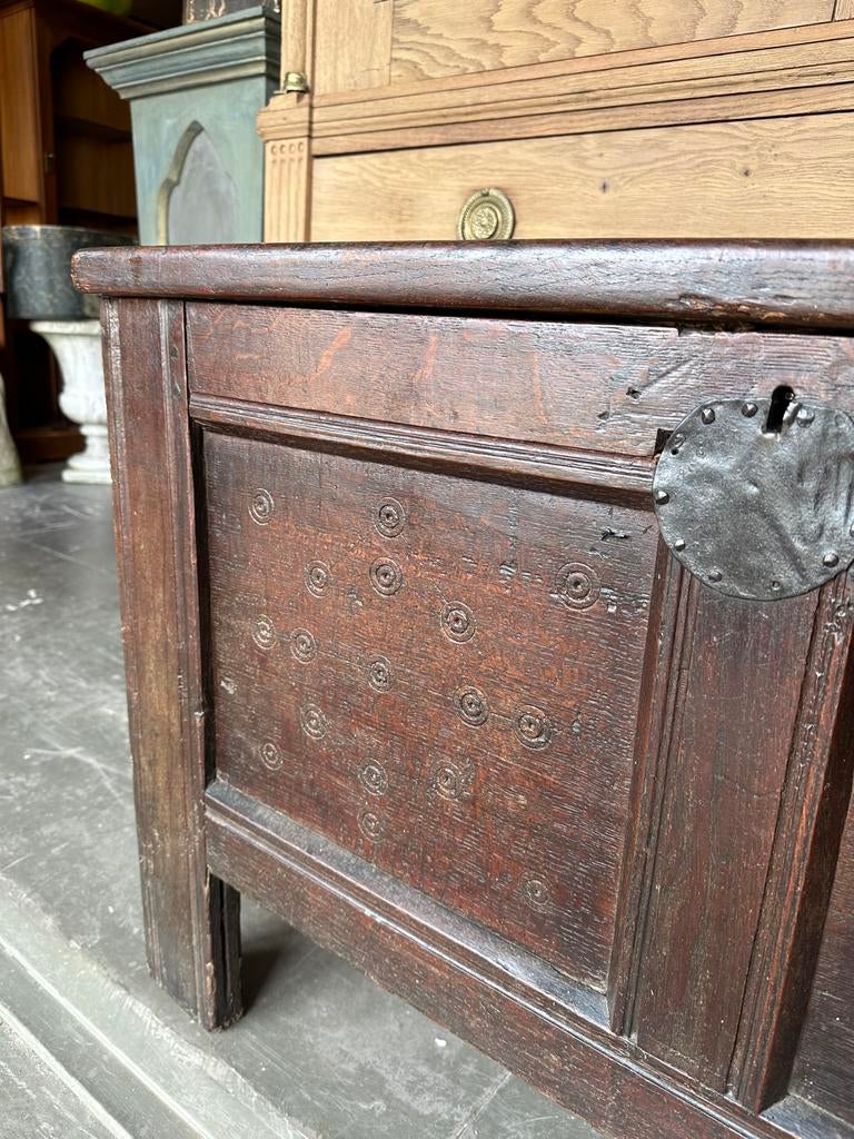 “ HENDRICKX “ Antieke Eiken Kist 17e eeuw., Antiek en Kunst, Ophalen of Verzenden