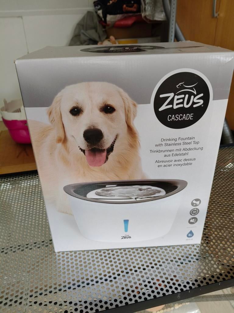 Zeus drinkbak voor hond, Ophalen