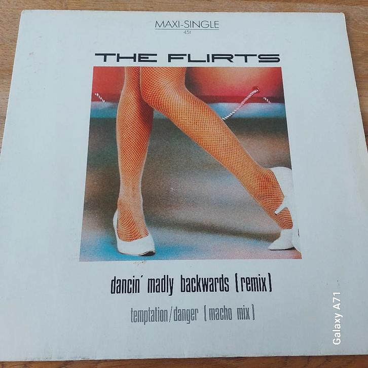 12 inch Maxisingel The Flirts - Dancin Madly Backwards, Cd's en Dvd's, Vinyl | Dance en House, Gebruikt, Disco, 12 inch, Ophalen of Verzenden