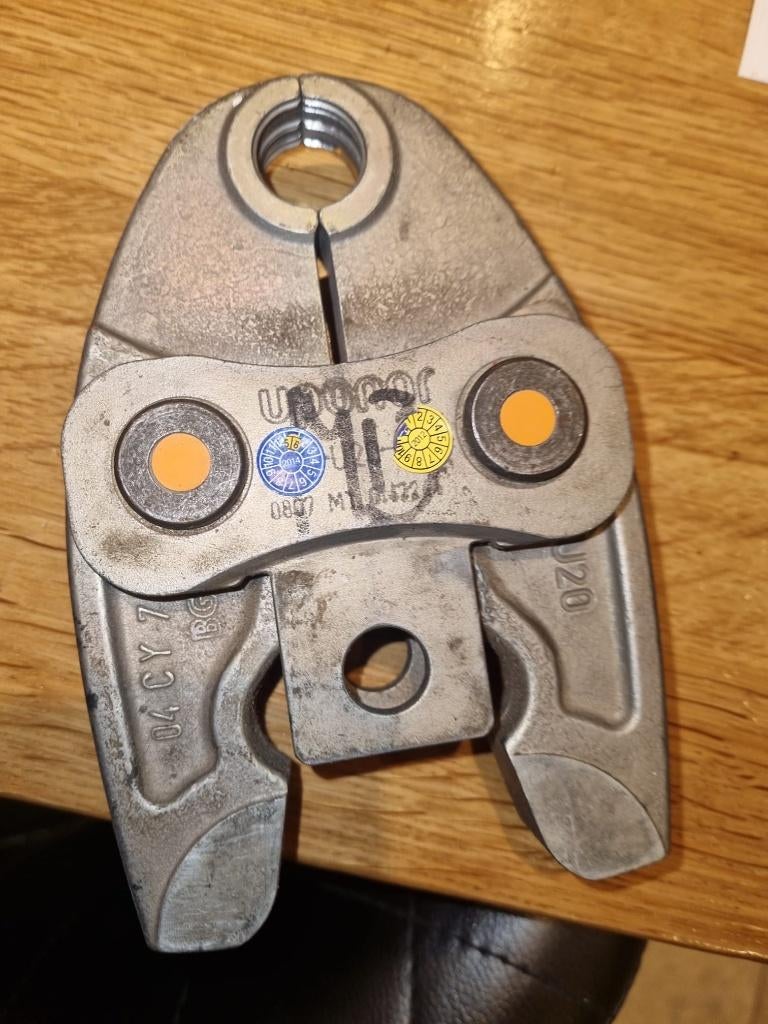 Uponor persbek - U20, Ophalen, Gebruikt