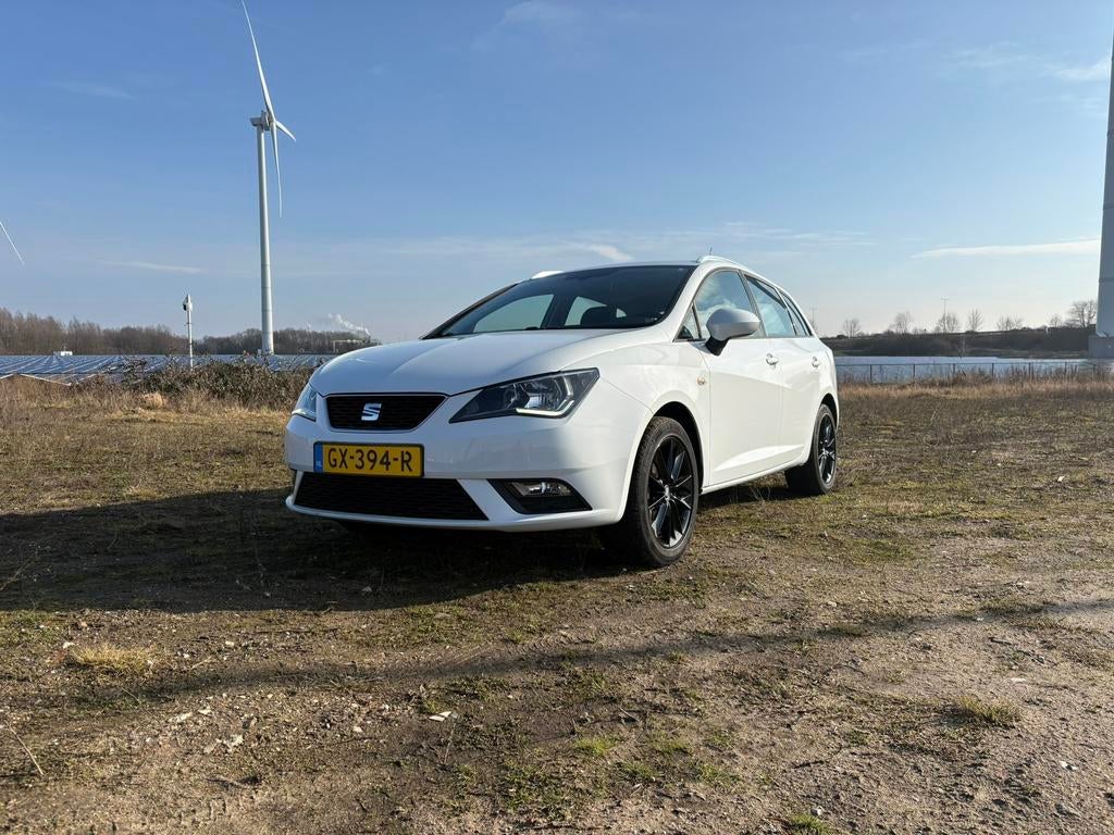 Seat Ibiza 1.0 TSI 70KW ST 2015 Wit, Auto's, Seat, Voorwielaandrijving, 40 €/maand, Origineel Nederlands, Handgeschakeld