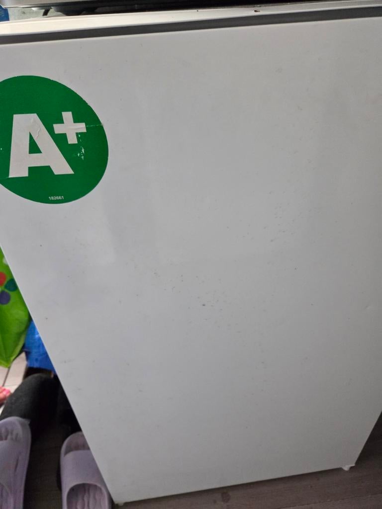 Smeg koelkast in goede staat, werkt uitstekend, Witgoed en Apparatuur, Koelkasten en IJskasten, Zonder vriesvak, 100 tot 150 liter