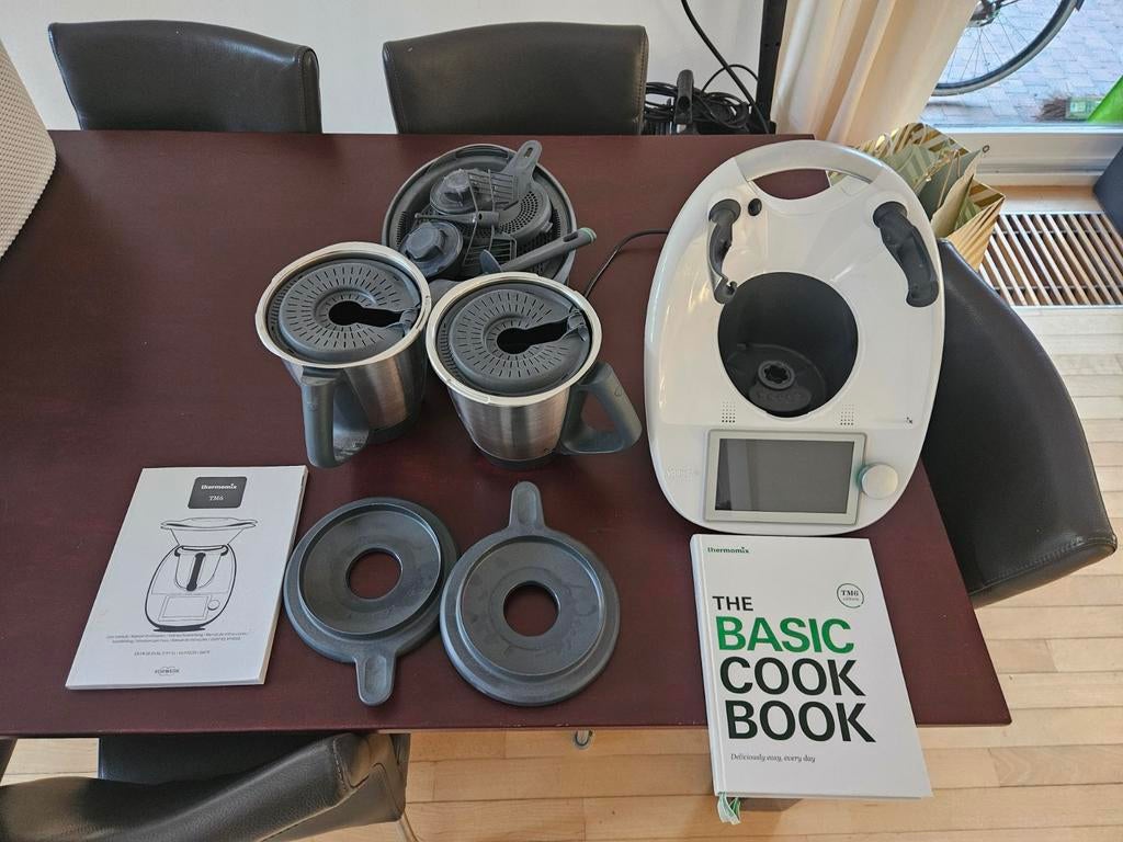 Thermomix TM6 - Nieuw met accessoires en kookboek, Ophalen, Nieuw, 3 snelheden of meer