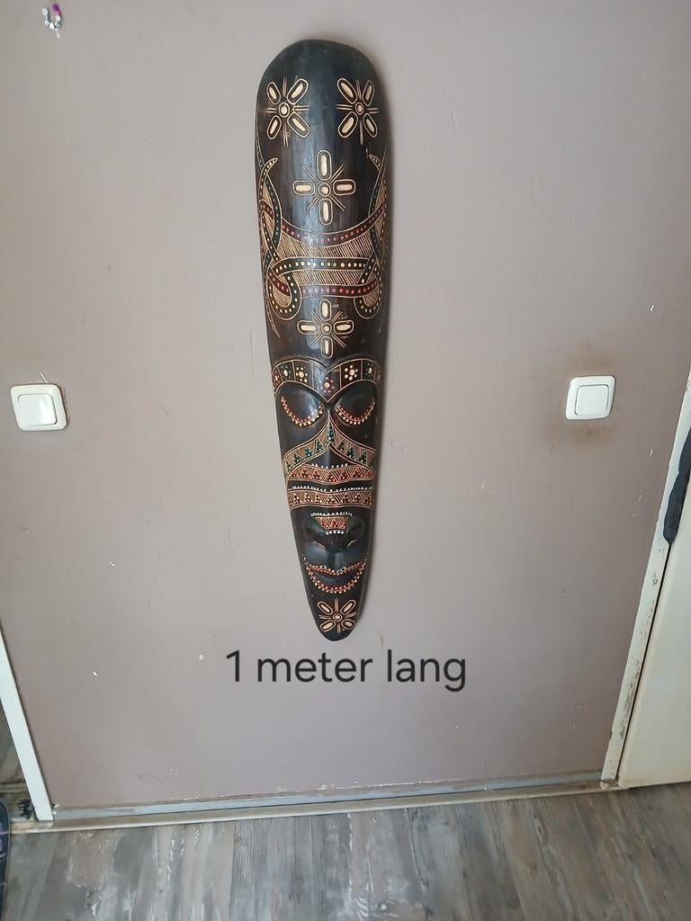 Diverse Afrikaanse maskers en beelden - Decoratief, Ophalen