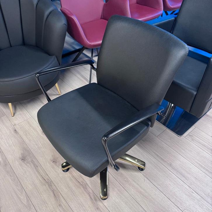 Kappersstoel knipstoel zwart pompstoel goud sterpoot, Huis en Inrichting, Stoelen, Nieuw, Eén, Leer, Overige materialen, Zwart