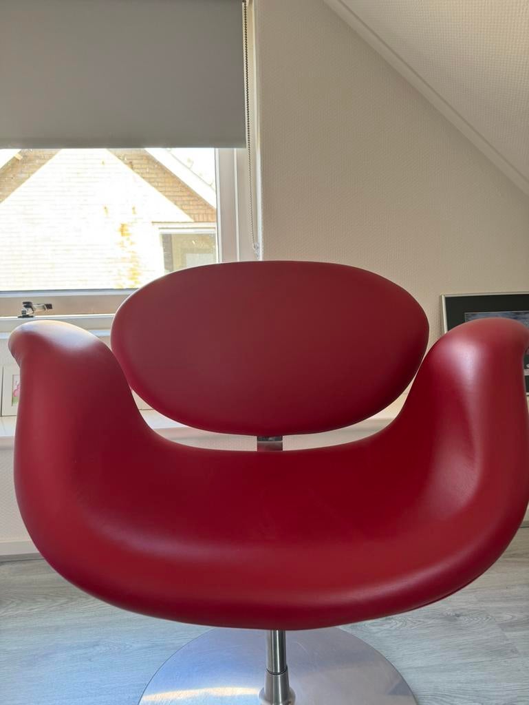 2xArtfort little tulip stoel in rood leer, Huis en Inrichting, Ophalen, Minder dan 75 cm, Leer, Zo goed als nieuw