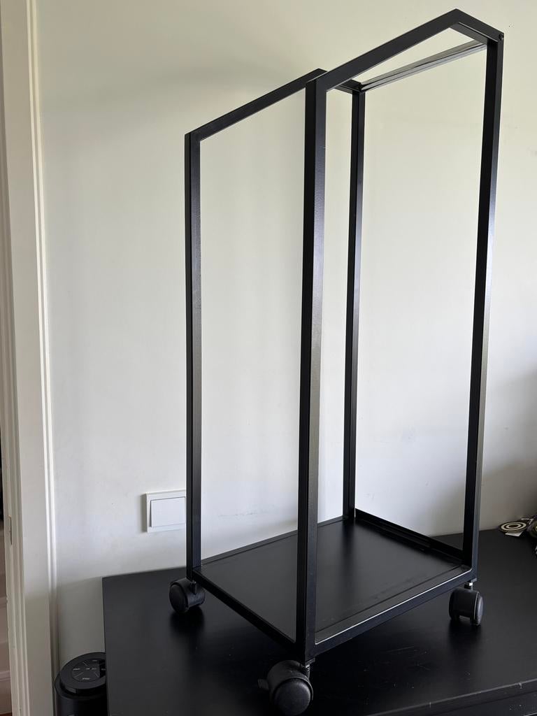 Rolframe voor metalen ladenkast Bisley, Ophalen, Zo goed als nieuw