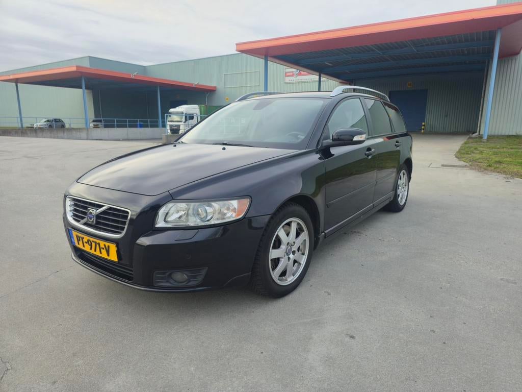 Volvo v50 d5, Zwart, Zwart, Diesel, Onderhoudsboekje