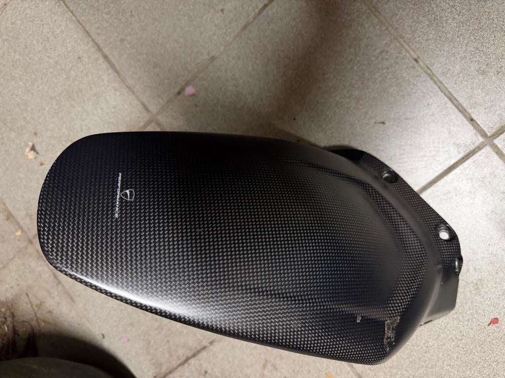 Ducati performance streetfighter panigale V4 carbon spatbord, Ophalen of Verzenden, Gebruikt