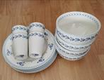 AH Servies: 4 Borden, 4 Kommen, 4 Bekers - Wit/Blauw, Keramiek, Nieuw, Ophalen of Verzenden, Effen