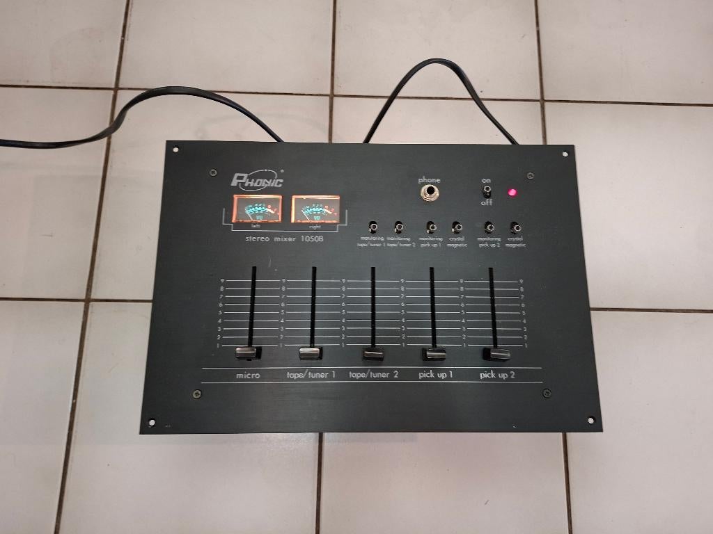 Phonic 1050B Stereo mixer, Ophalen, Gebruikt