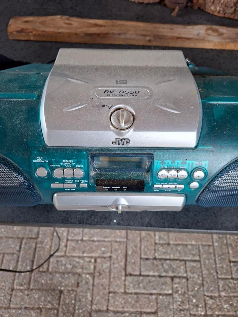 JVC RV-B550 draagbare radio met CD-speler, Audio, Tv en Foto, Radio's, Ophalen of Verzenden