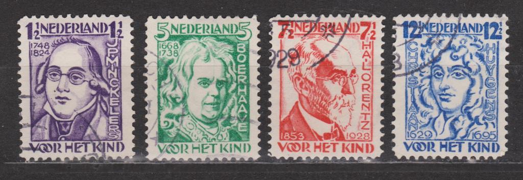 NEDERLAND 220 - 223 kinderzegels Jaren 1928 t/m 1940 10% CW, Ophalen of Verzenden, T/m 1940, Gestempeld