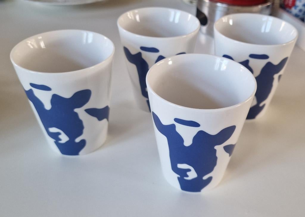 4 bekers met koeienprint van Hollandse Waaren, Huis en Inrichting, Keuken | Servies, Ophalen of Verzenden, Zo goed als nieuw, Overige stijlen