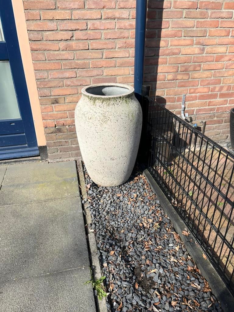 Grote stenen bloempot sierpot, Tuin en Terras, Steen, Rond, Ophalen of Verzenden, Zo goed als nieuw