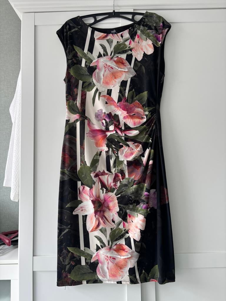 Jurk met bloemen, Kleding | Dames, Overige kleuren, Cocktailjurk, Ophalen of Verzenden, Zo goed als nieuw