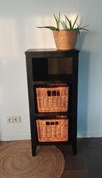 leuk kastje met rieten manden, Ophalen