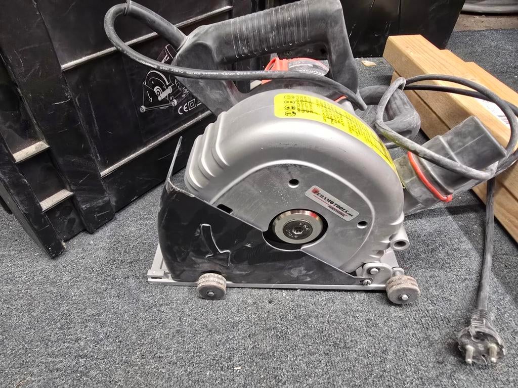 Ferm FWS-1250 Muurfrees - Sleuvenzaag met koffer, Gebruikt, Overige typen, Ophalen of Verzenden, Ferm