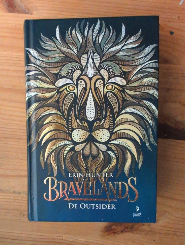Bravelands: De Outsider - Erin Hunter, Boeken, Ophalen of Verzenden, Zo goed als nieuw, Erin Hunter