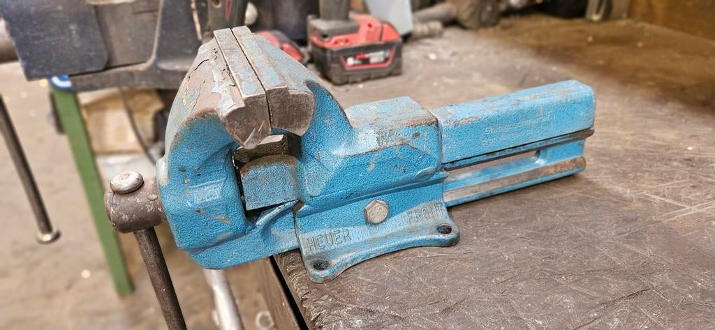 Gebruikte Heuer 120 bankschroef, Ophalen, Gebruikt