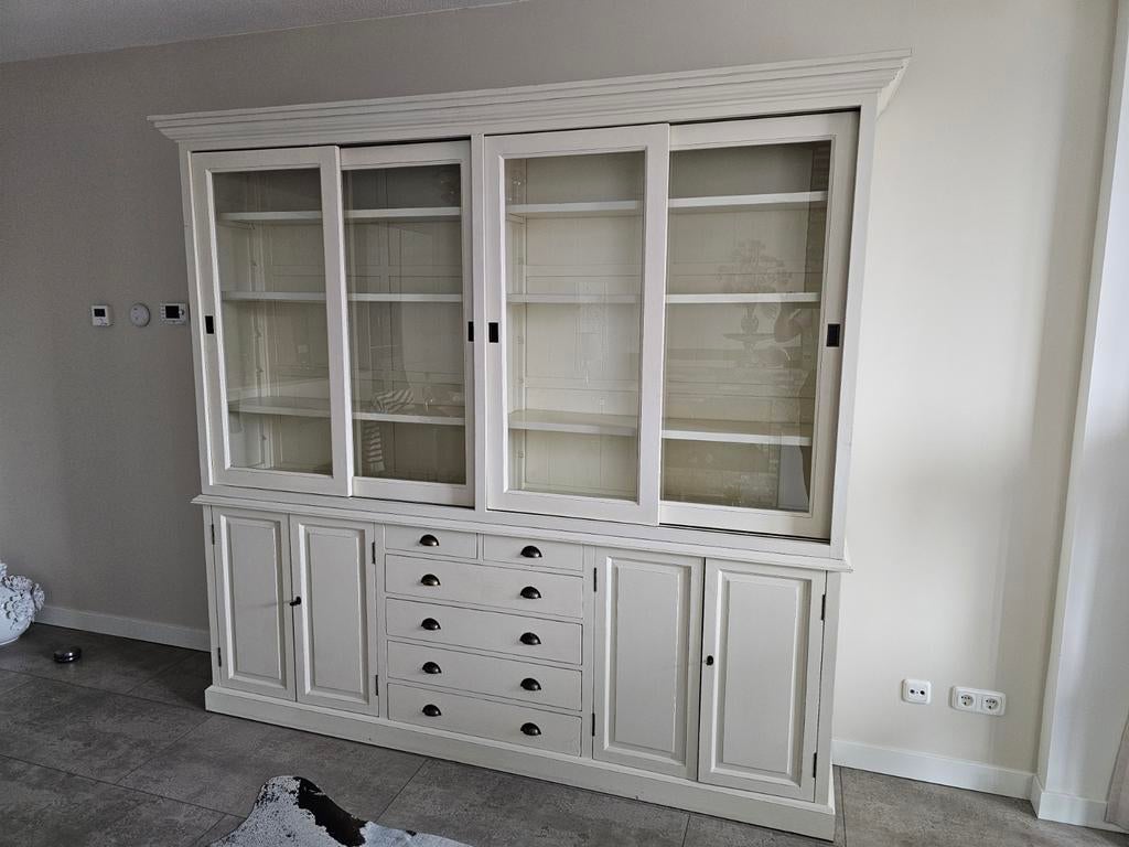 Witte boekenkast met glazen schuifdeuren, Huis en Inrichting, Kasten | Boekenkasten, Ophalen, Gebruikt, 25 tot 50 cm, 200 cm of meer