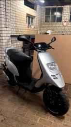 Piaggio typhoon 70cc, Ophalen of Verzenden, Zo goed als nieuw, Tweetakt, Overige modellen