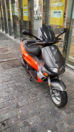 Gilera Runner 70cc Brom fluo rosso teruil/tekoop, Fietsen en Brommers, Scooters | Piaggio, Ophalen, Overige modellen, Maximaal 45 km/u