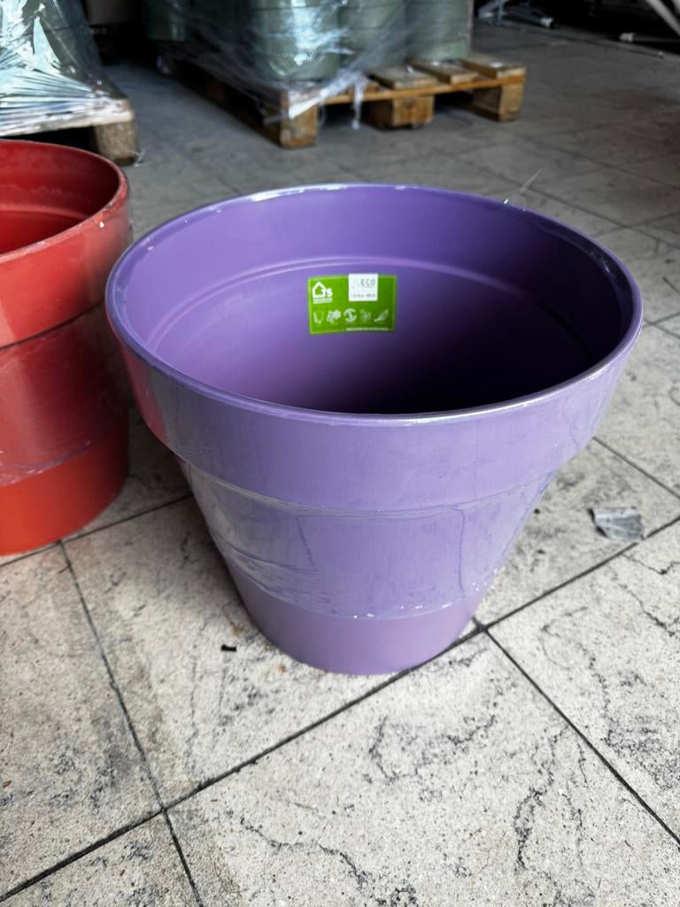 Kunstof bloempotten 2000 stuks. Nieuw, Kunststof, Minder dan 30 cm, Rond, Nieuw