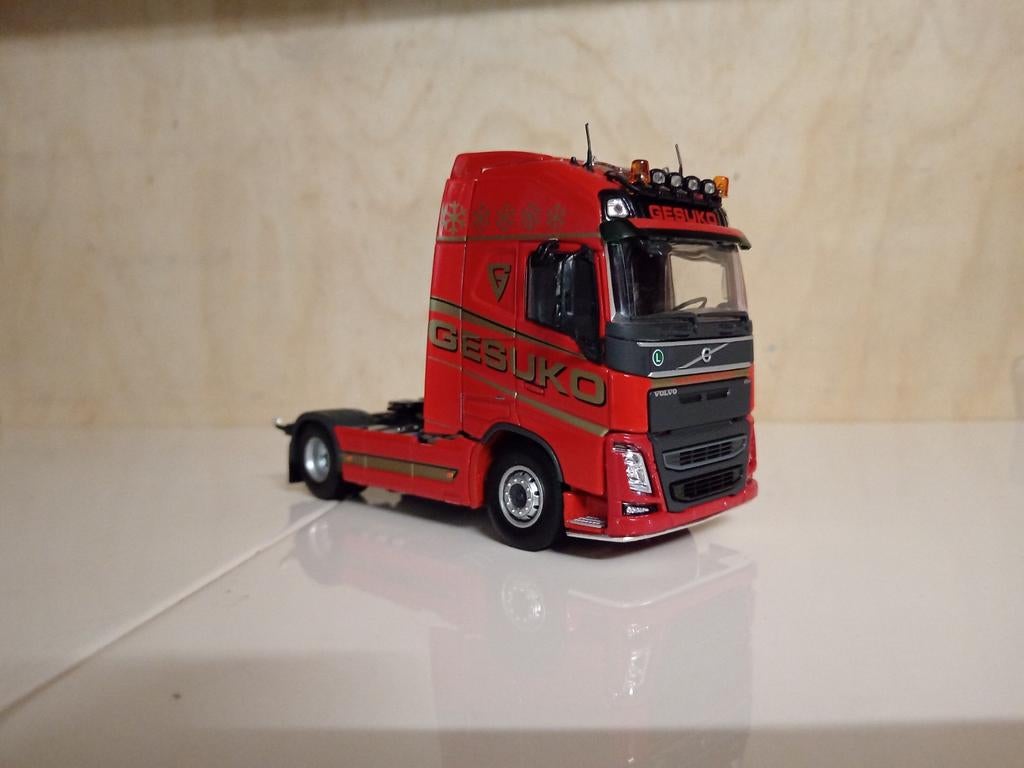 Volvo FH Gesuko WSI, Hobby en Vrije tijd, Modelauto's | 1:50, Wsi, Wsi, Nieuw, Ophalen of Verzenden