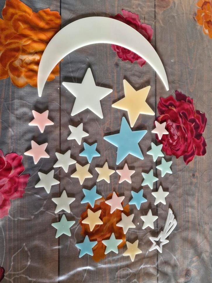 Glow in the dark sterren en maan - diverse kleuren, Kinderen en Baby's, Kinderkamer | Inrichting en Decoratie, Zo goed als nieuw