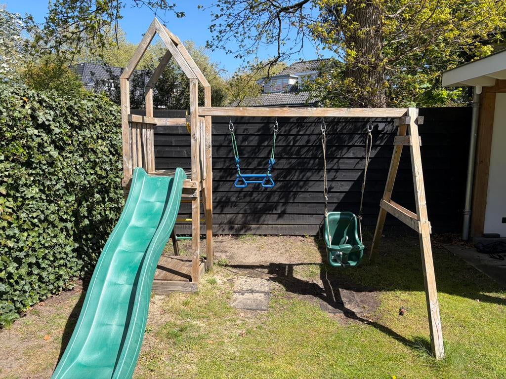 Jungle gym speeltoestel met glijbaan en schommels, Ophalen of Verzenden, Gebruikt, Glijbaan