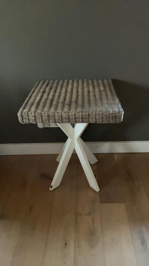 Rivièra Maison tafeltje met riet, Huis en Inrichting, Ophalen, Zo goed als nieuw, Rond, Minder dan 50 cm