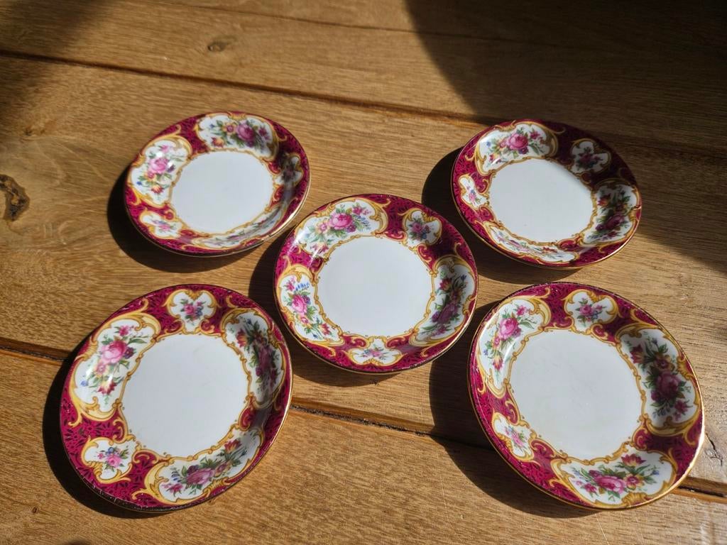 Bonbon schaaltjes Royal Albert, Ophalen