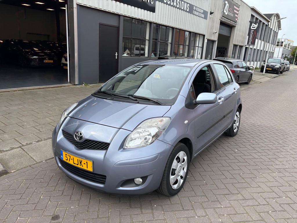 Toyota Yaris 1.3 VVTi Aspiration Automaat, Auto's, Toyota, 101 pk, 750 kg, 4 cilinders, Blauw