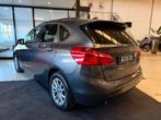 BMW 2-serie Active Tourer 218i Dealer onderhouden Garantie S, Auto's, BMW, Voorwielaandrijving, Gebruikt, Zwart, Origineel Nederlands