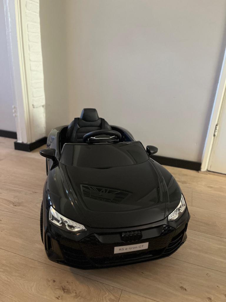 AUDI KINDERAUTO Audi RS e-tron GT 12V Kinderauto Zwart, Ophalen, Zo goed als nieuw
