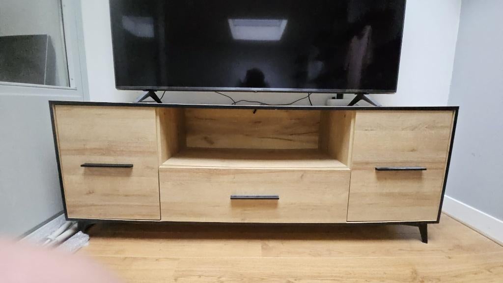 TV stand / Cabinet, Ophalen, Gebruikt, 150 tot 200 cm, Wood