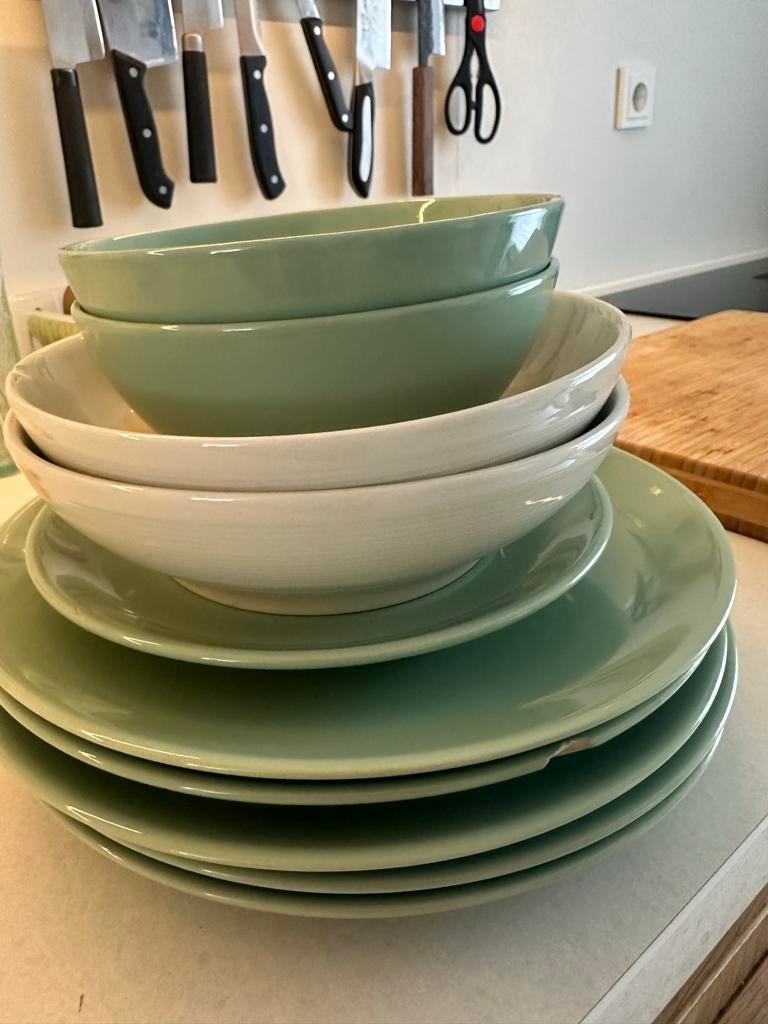Gratis IKEA GODMIDDAG servies (borden, kommen), Ophalen, Gebruikt, Keramiek, Effen