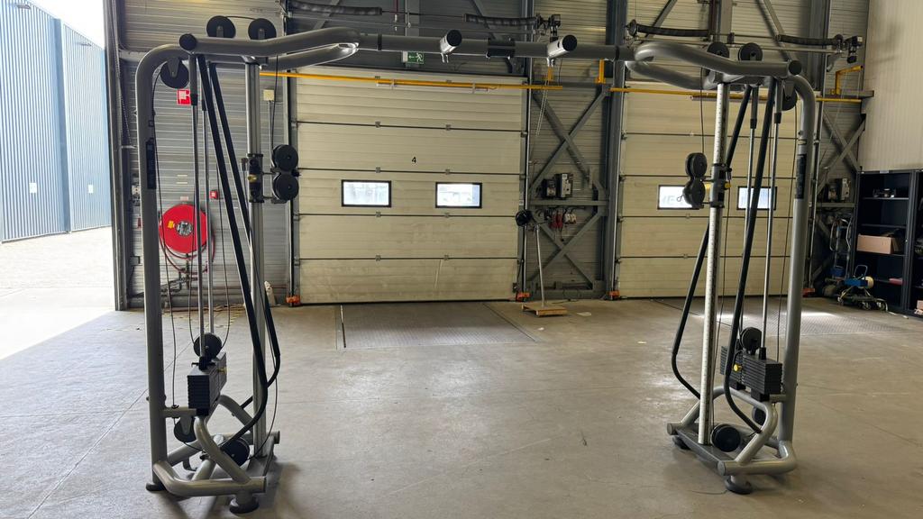 Technogym Verstelbare Cable Cross 2x25kg Gewichten, Sport en Fitness, Fitnessmaterialen, Ophalen, Gebruikt, Overige typen